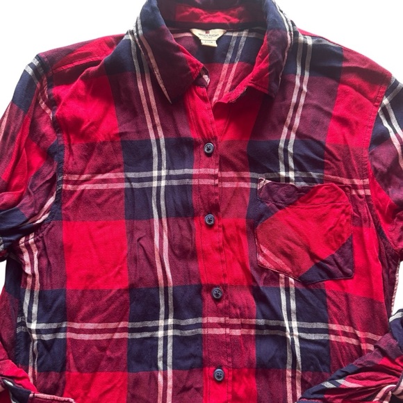Woolrich Women’s Classic Red Plaid Button Down Shirt, Size Small, Rayon - Picture 3 of 6